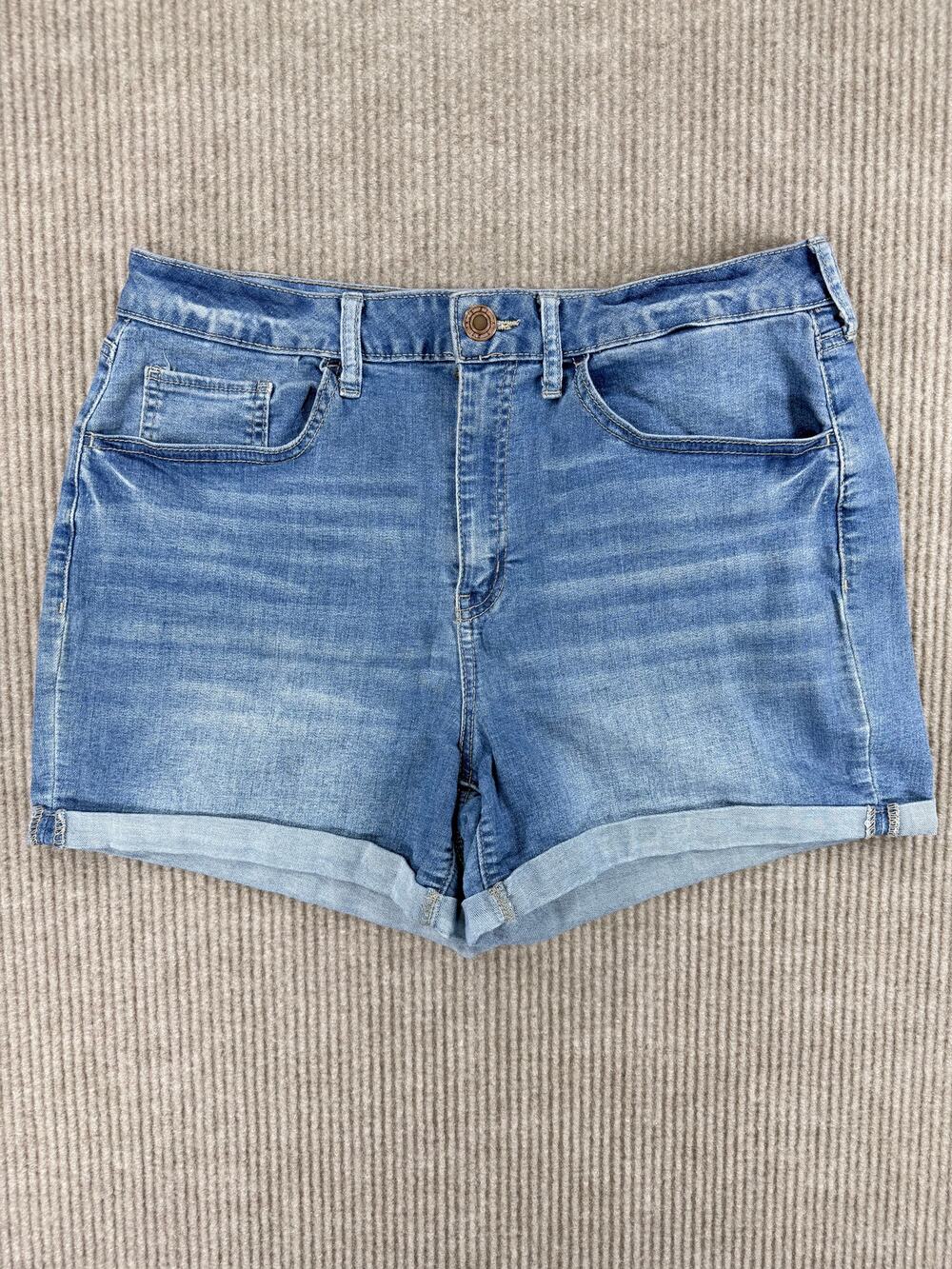 SO High Rise Curvy Midi Denim Shorts Size 17 33W